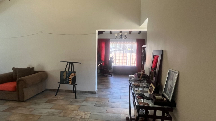 3 Bedroom Property for Sale in Brackendowns Gauteng