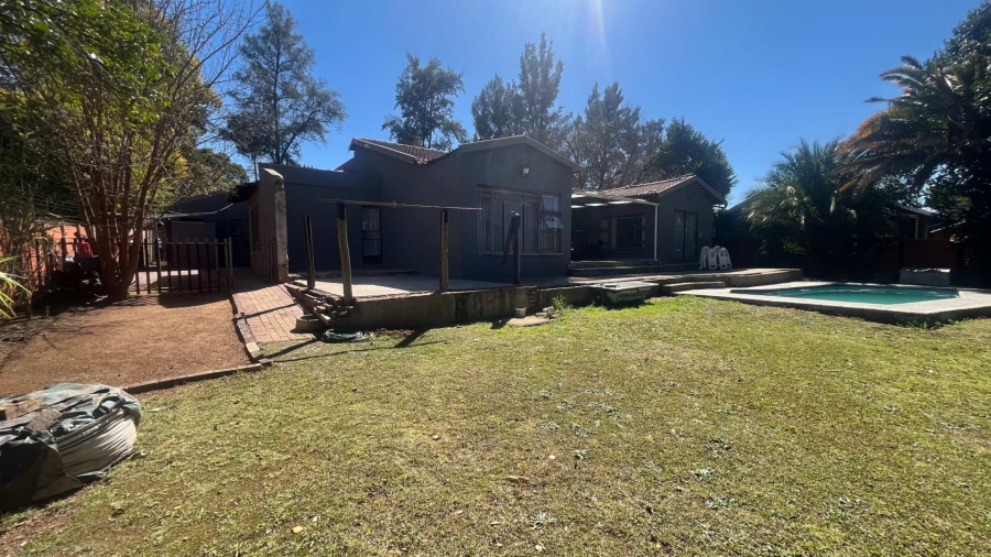 3 Bedroom Property for Sale in Brackendowns Gauteng