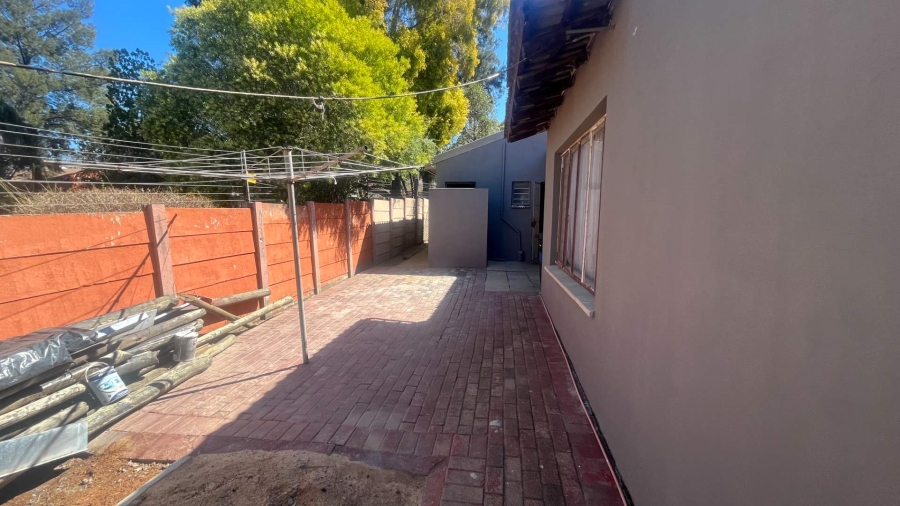 3 Bedroom Property for Sale in Brackendowns Gauteng