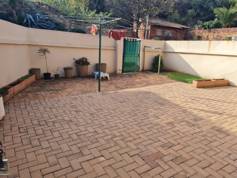 3 Bedroom Property for Sale in Oakdene Gauteng