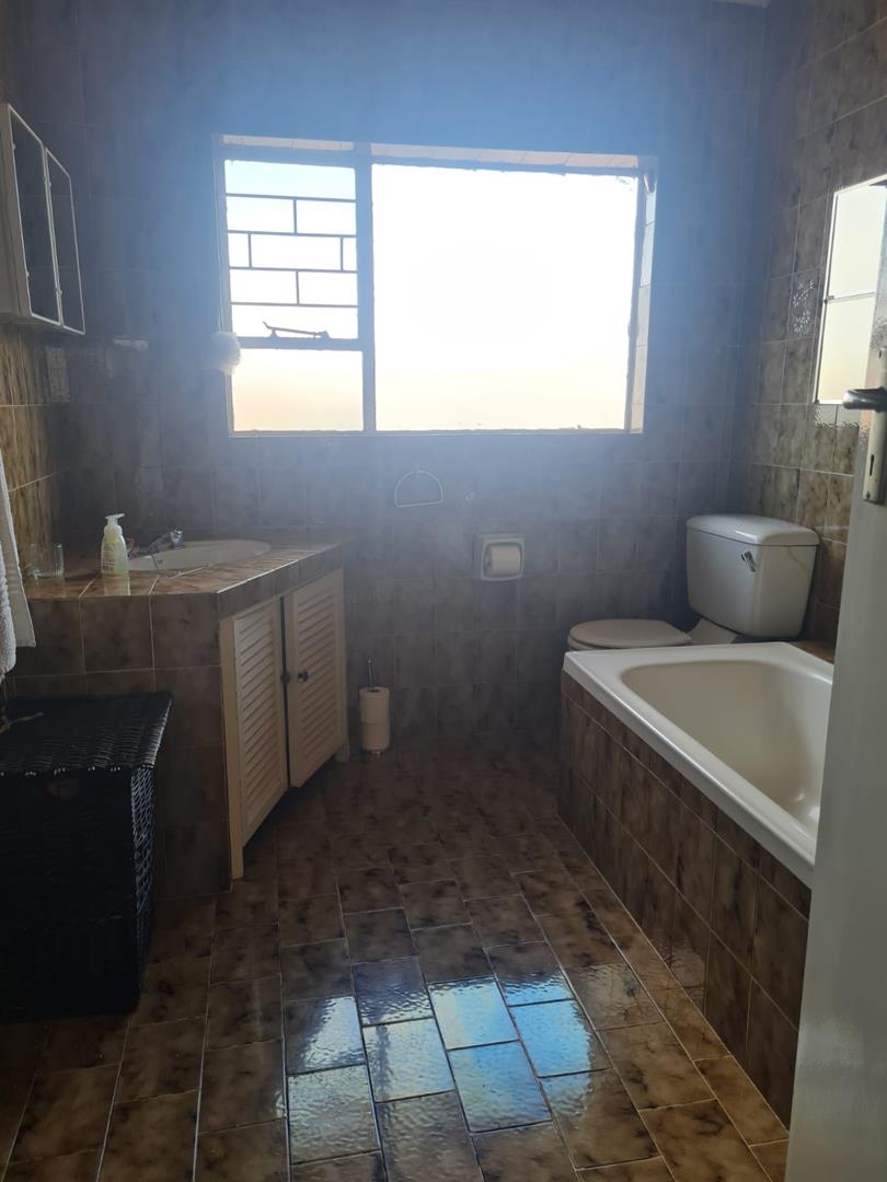 3 Bedroom Property for Sale in Oakdene Gauteng
