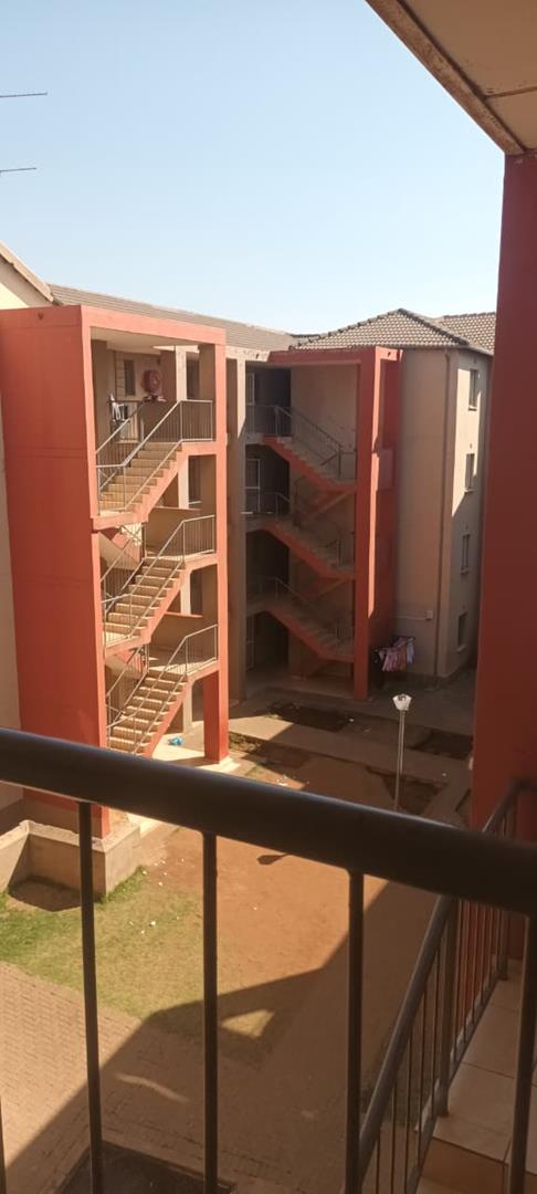 To Let 2 Bedroom Property for Rent in Jabulani Gauteng