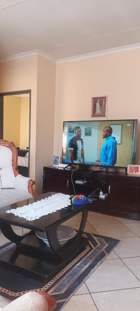 To Let 2 Bedroom Property for Rent in Jabulani Gauteng