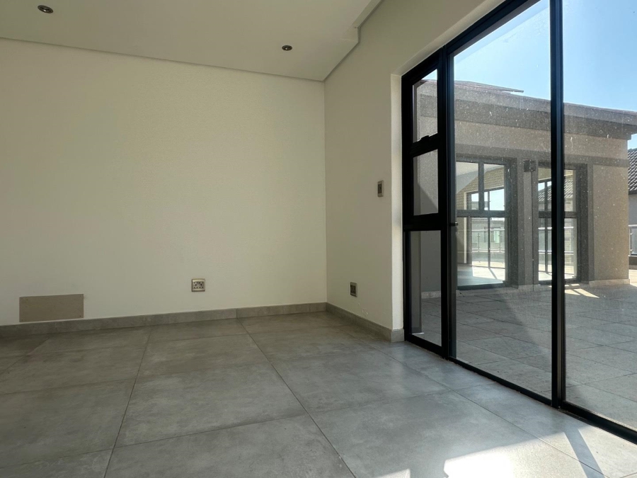 6 Bedroom Property for Sale in Blue Valley Golf Estate Gauteng