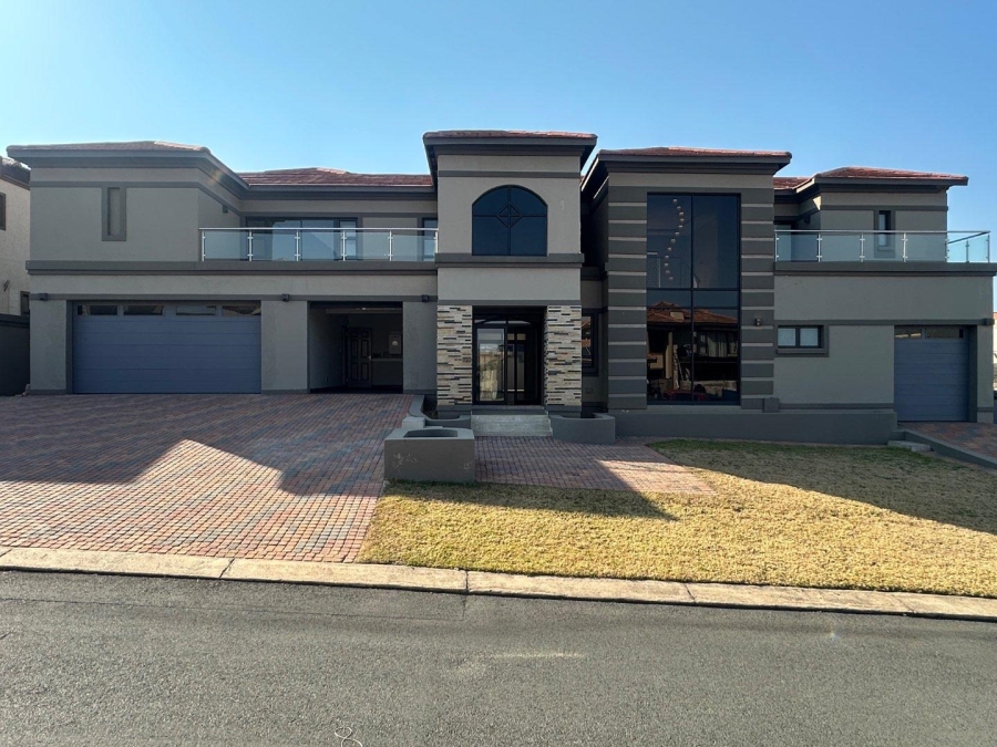 6 Bedroom Property for Sale in Blue Valley Golf Estate Gauteng