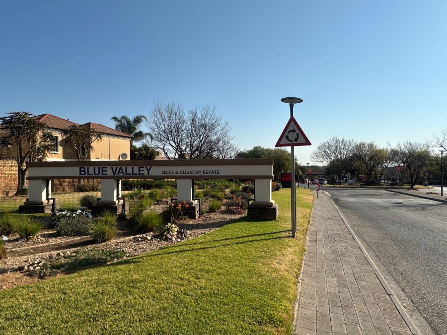 6 Bedroom Property for Sale in Blue Valley Golf Estate Gauteng