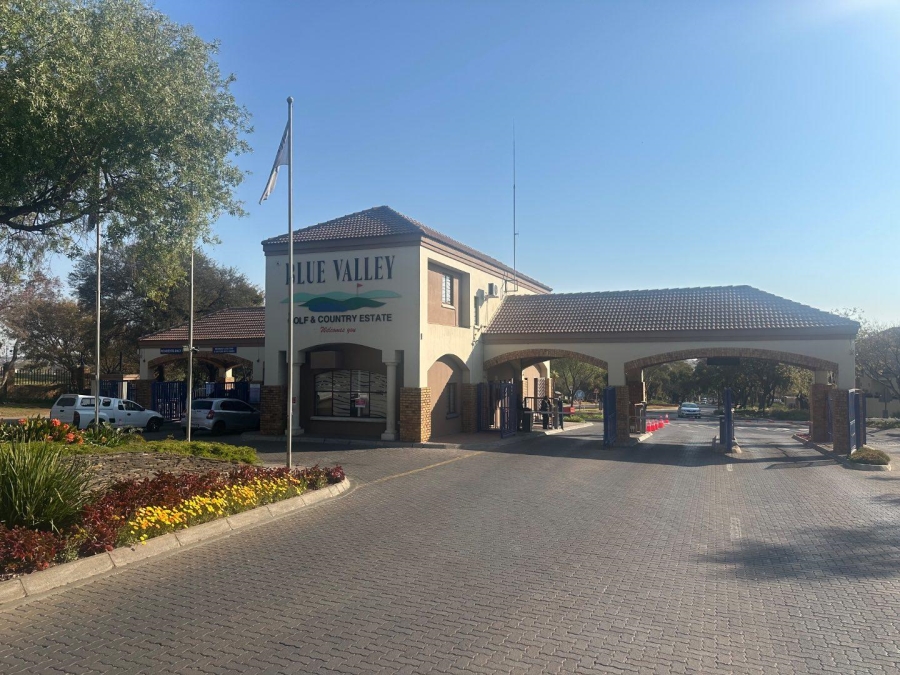 6 Bedroom Property for Sale in Blue Valley Golf Estate Gauteng