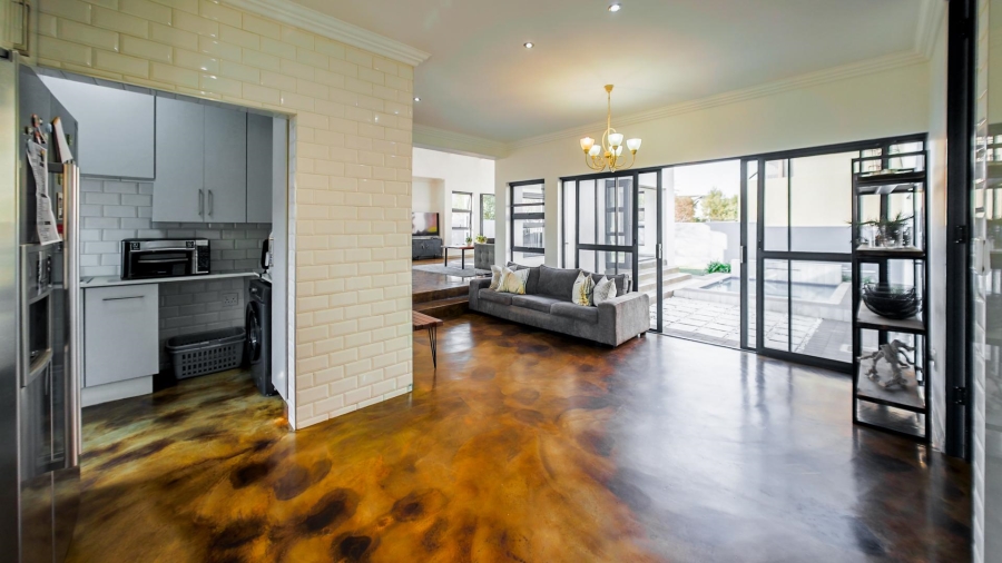 3 Bedroom Property for Sale in Midstream Meadows Gauteng