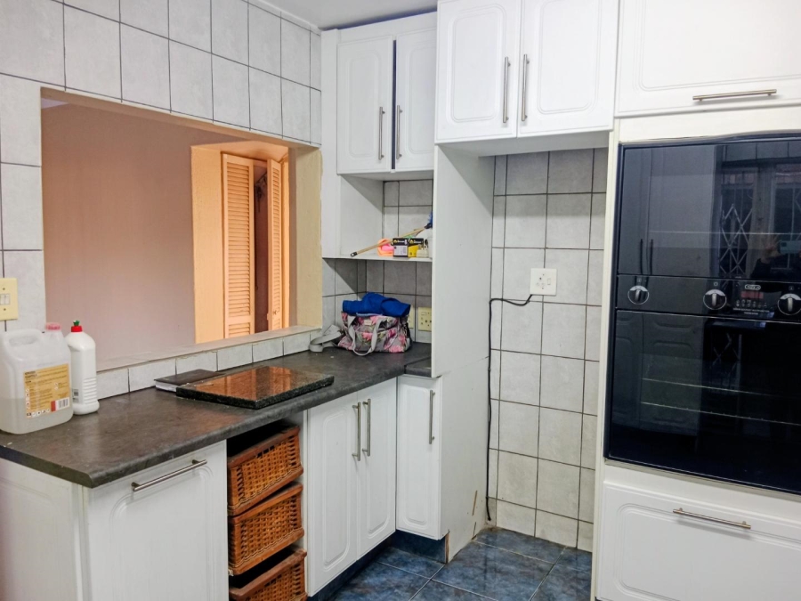 To Let 3 Bedroom Property for Rent in Lyndhurst Gauteng