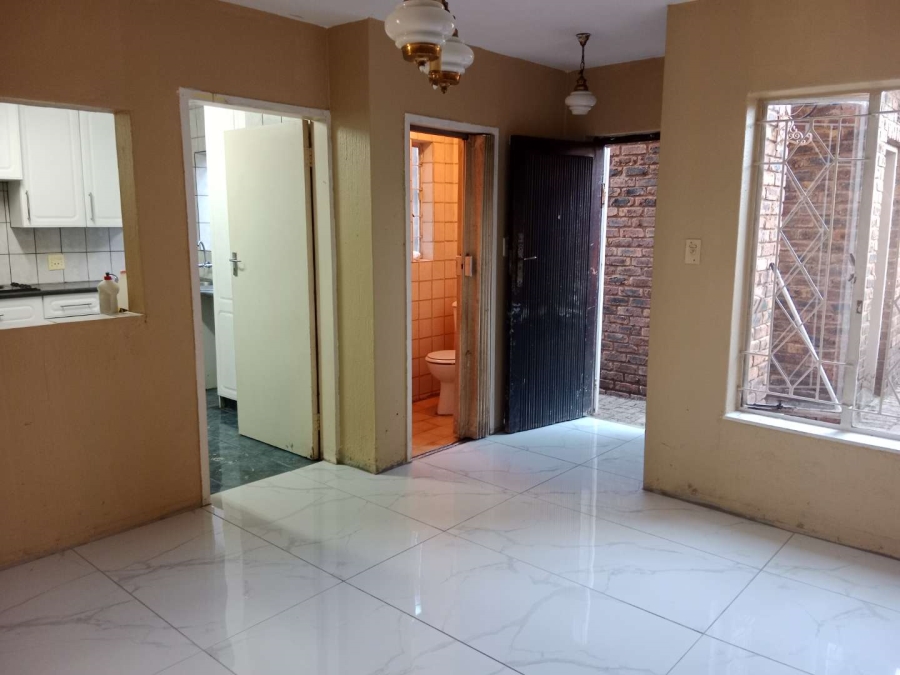To Let 3 Bedroom Property for Rent in Lyndhurst Gauteng