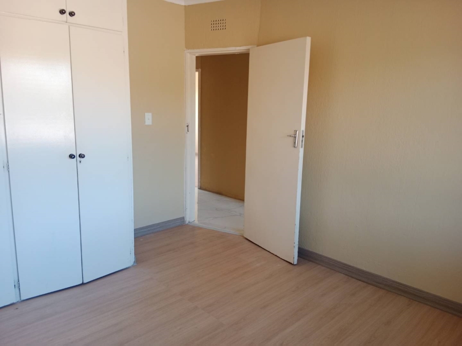 To Let 3 Bedroom Property for Rent in Lyndhurst Gauteng
