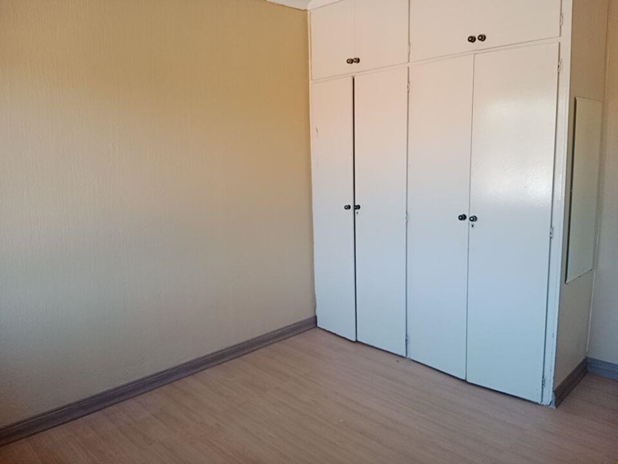 To Let 3 Bedroom Property for Rent in Lyndhurst Gauteng