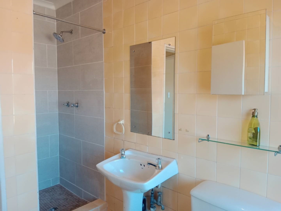 To Let 3 Bedroom Property for Rent in Lyndhurst Gauteng