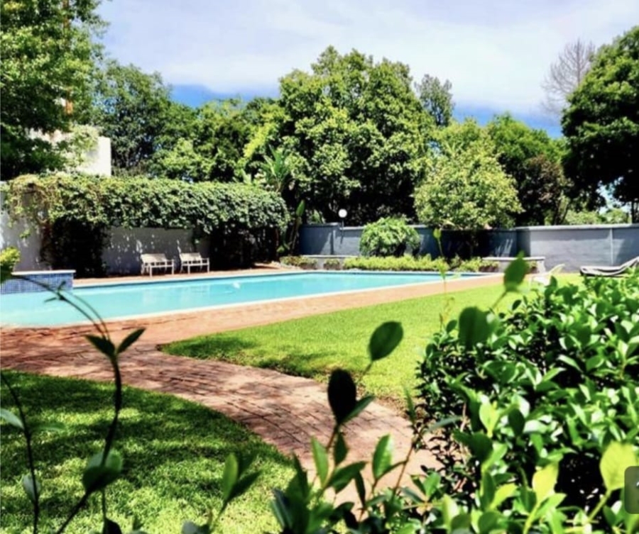 1 Bedroom Property for Sale in Benmore Gauteng