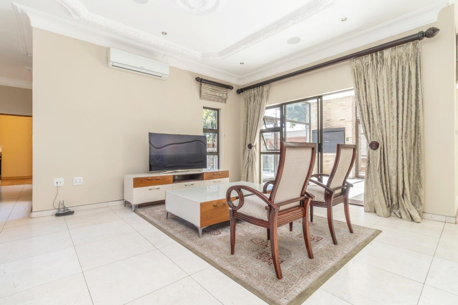 5 Bedroom Property for Sale in Waterfall Country Village Gauteng