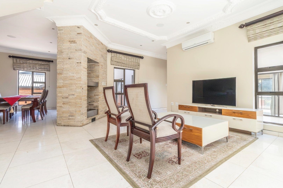 5 Bedroom Property for Sale in Waterfall Country Village Gauteng