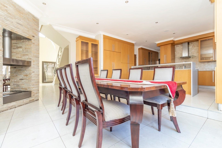 5 Bedroom Property for Sale in Waterfall Country Village Gauteng