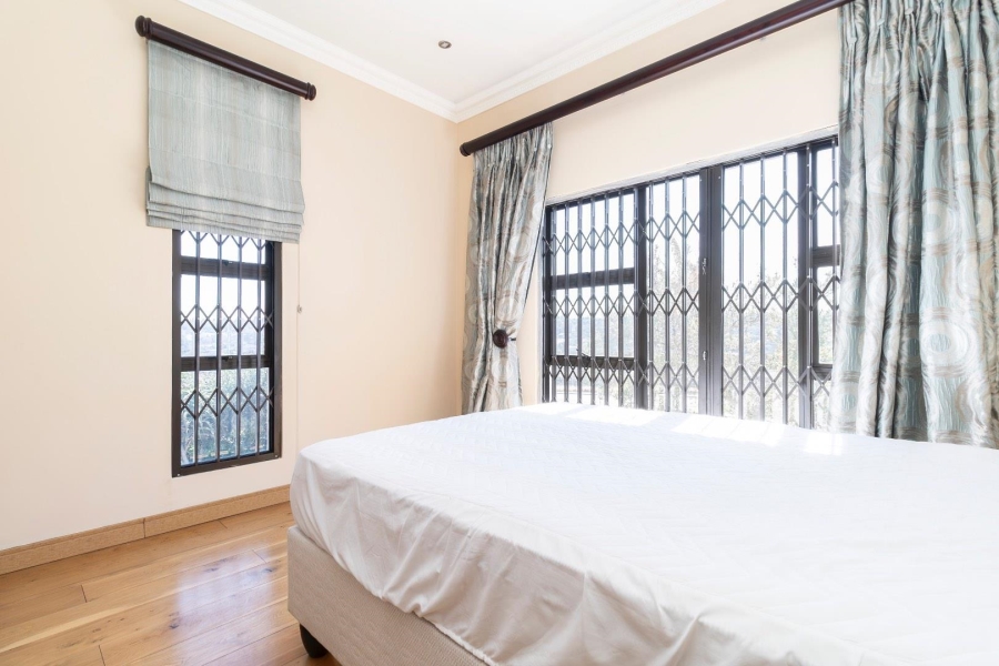 5 Bedroom Property for Sale in Waterfall Country Village Gauteng