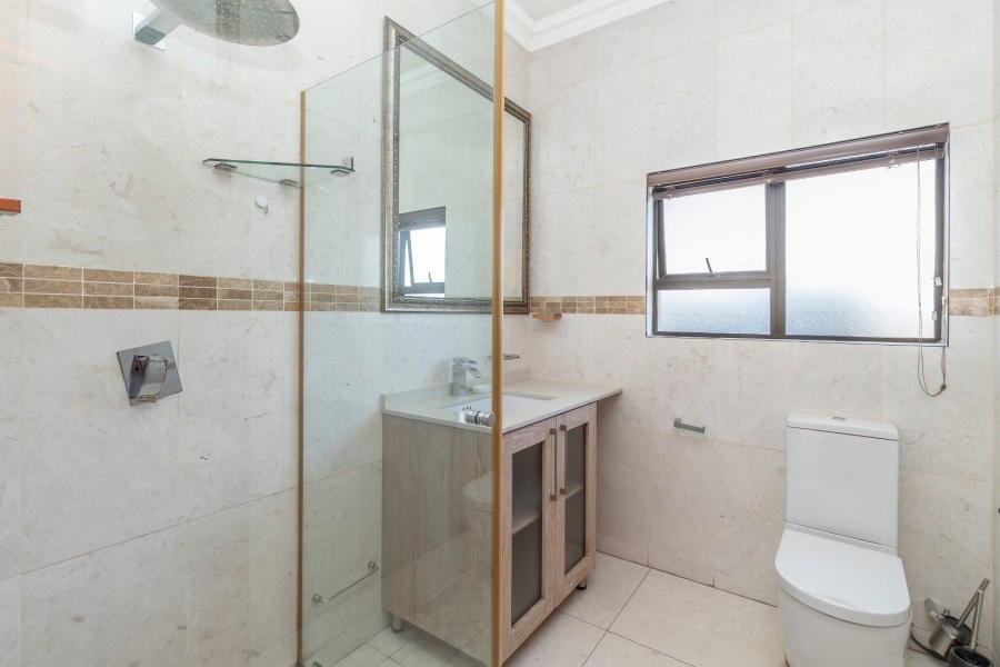 5 Bedroom Property for Sale in Waterfall Country Village Gauteng