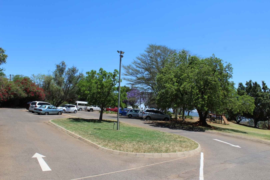 To Let 1 Bedroom Property for Rent in La Montagne Gauteng