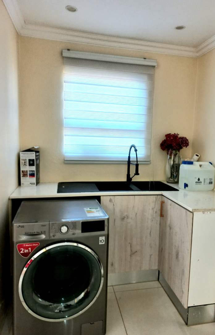 3 Bedroom Property for Sale in Klippoortje Gauteng