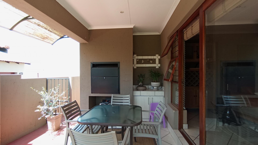 3 Bedroom Property for Sale in Rua Vista Gauteng