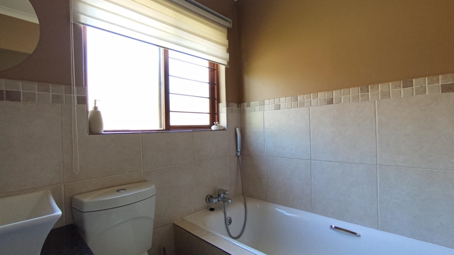 3 Bedroom Property for Sale in Rua Vista Gauteng