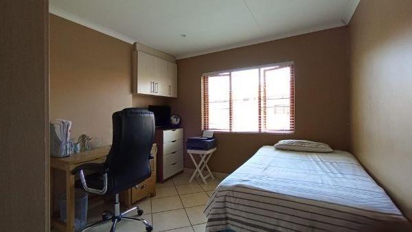 3 Bedroom Property for Sale in Rua Vista Gauteng