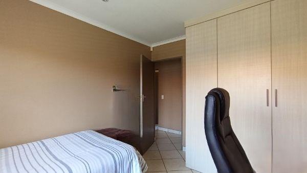 3 Bedroom Property for Sale in Rua Vista Gauteng