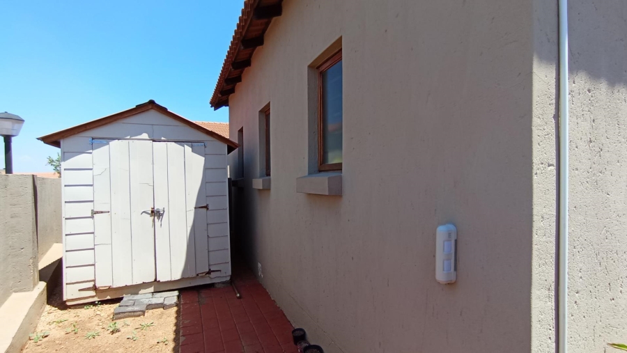 3 Bedroom Property for Sale in Rua Vista Gauteng