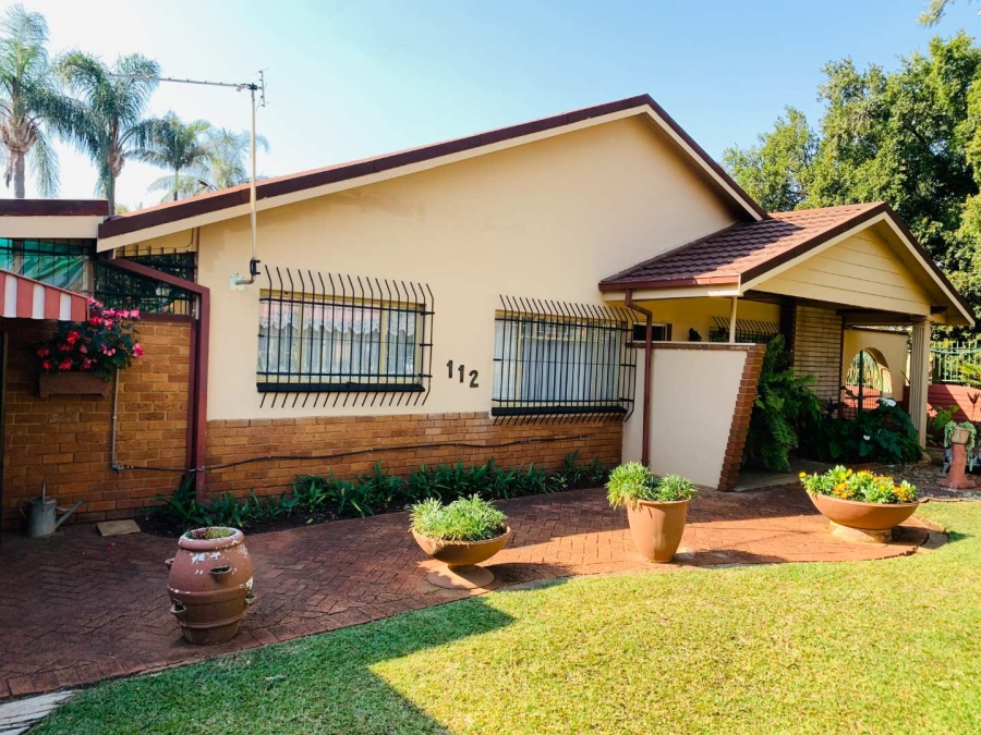 3 Bedroom Property for Sale in Sinoville Gauteng