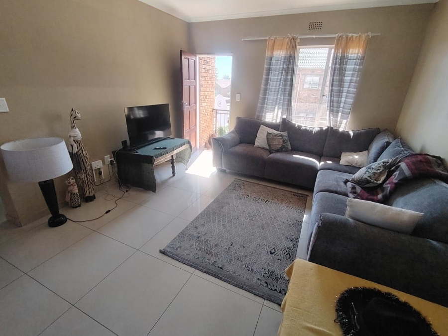 To Let 2 Bedroom Property for Rent in Strubensvallei Gauteng
