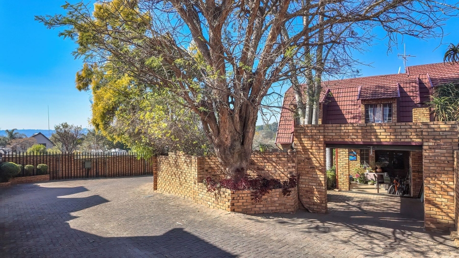 3 Bedroom Property for Sale in Boskruin Gauteng