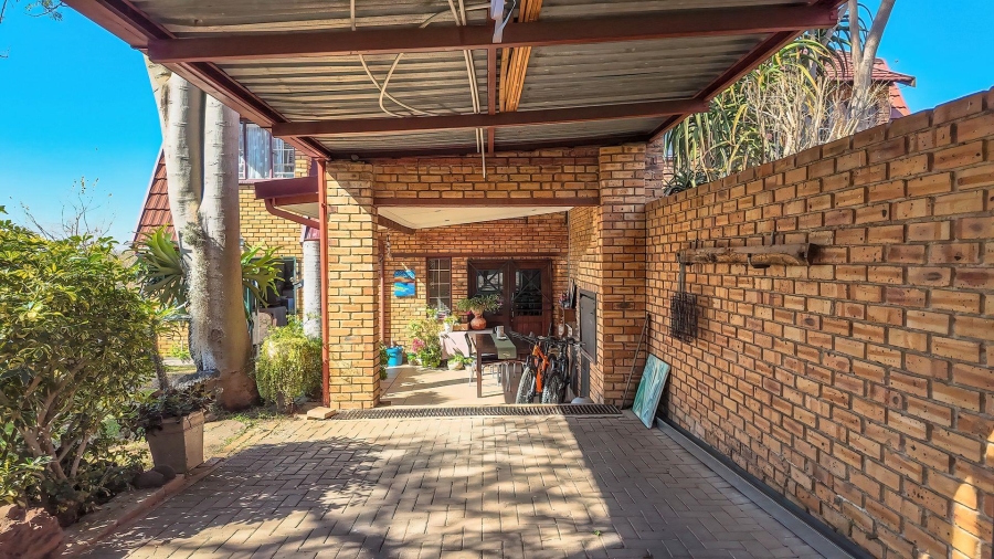 3 Bedroom Property for Sale in Boskruin Gauteng