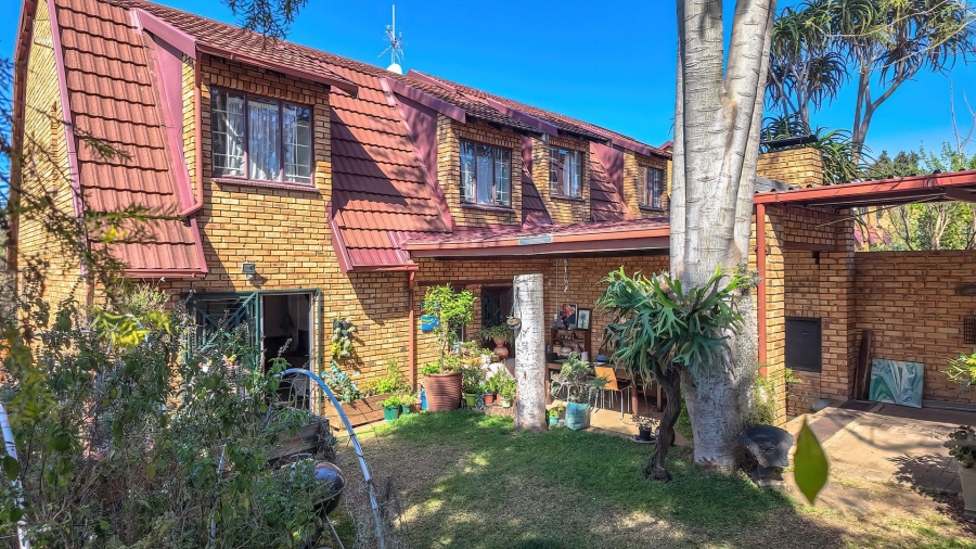 3 Bedroom Property for Sale in Boskruin Gauteng