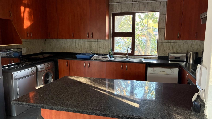 To Let 2 Bedroom Property for Rent in Norwood Gauteng