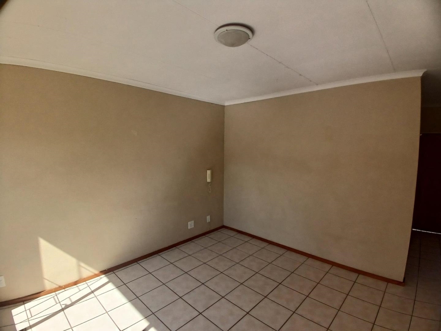 2 Bedroom Property for Sale in Ninapark Gauteng