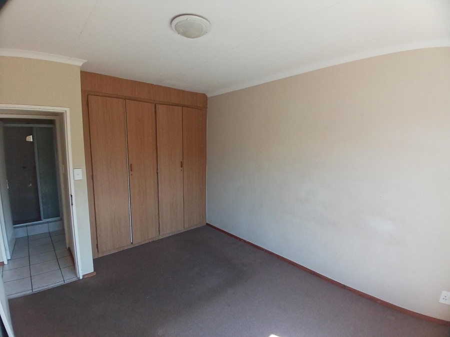 2 Bedroom Property for Sale in Ninapark Gauteng