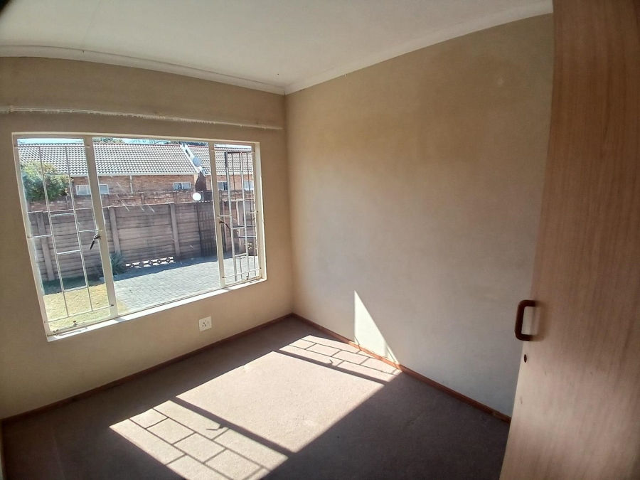 2 Bedroom Property for Sale in Ninapark Gauteng