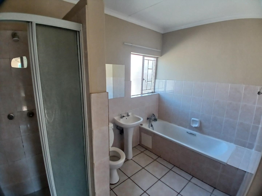 2 Bedroom Property for Sale in Ninapark Gauteng