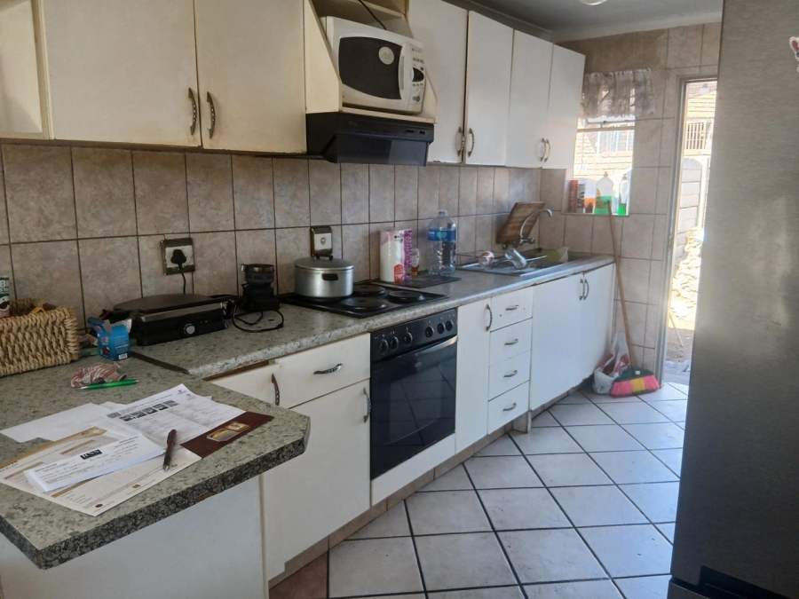 2 Bedroom Property for Sale in Birch Acres Gauteng