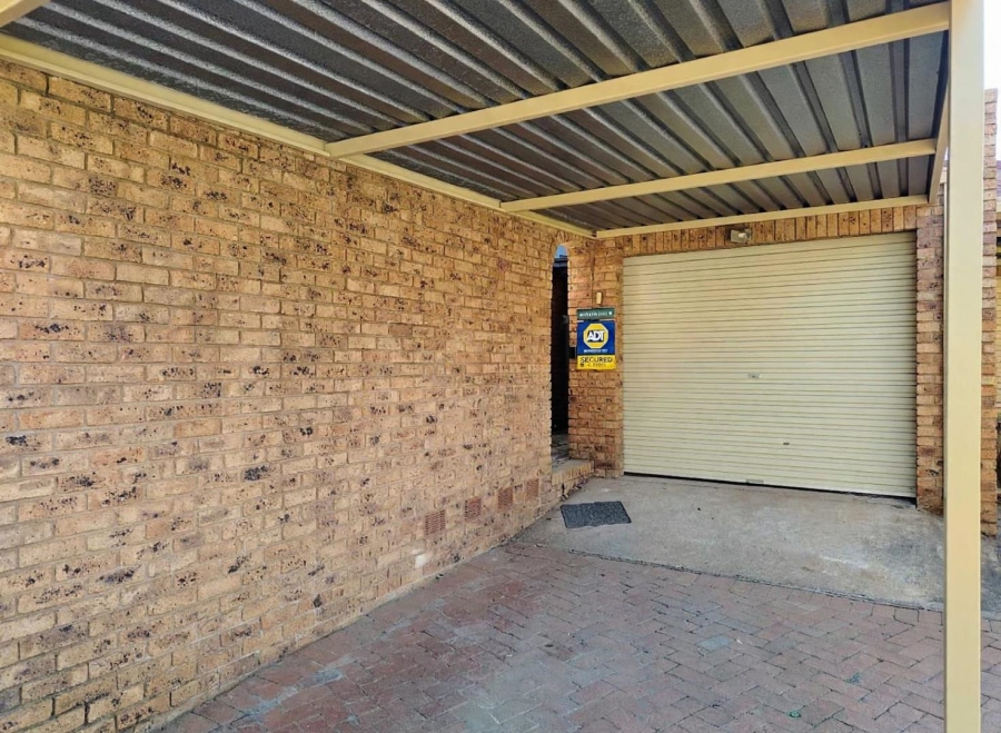 3 Bedroom Property for Sale in Meredale Gauteng