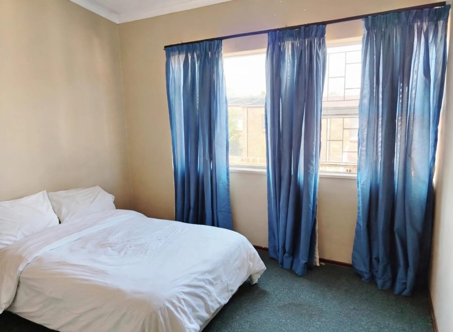 3 Bedroom Property for Sale in Meredale Gauteng