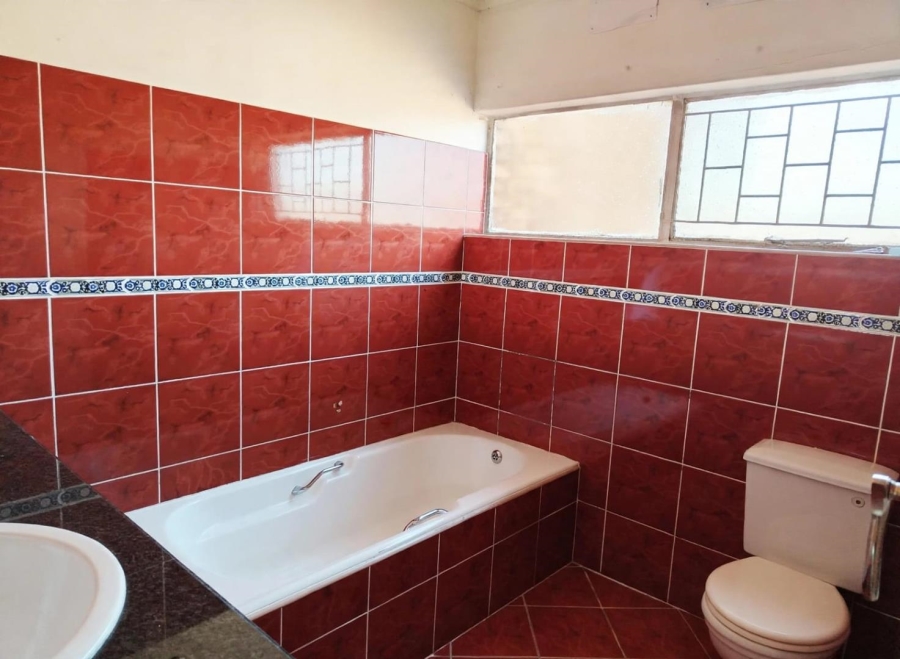 3 Bedroom Property for Sale in Meredale Gauteng