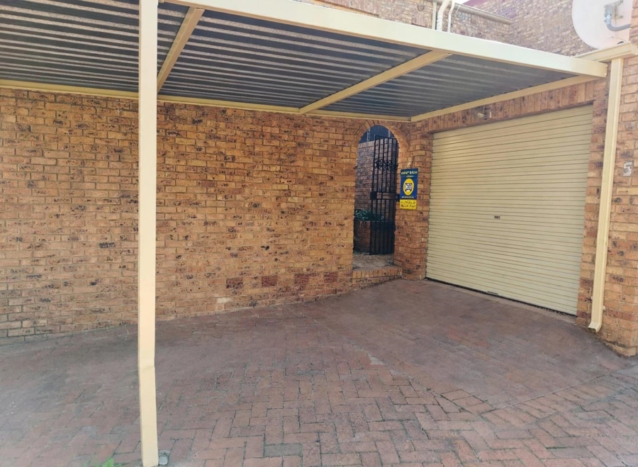 3 Bedroom Property for Sale in Meredale Gauteng