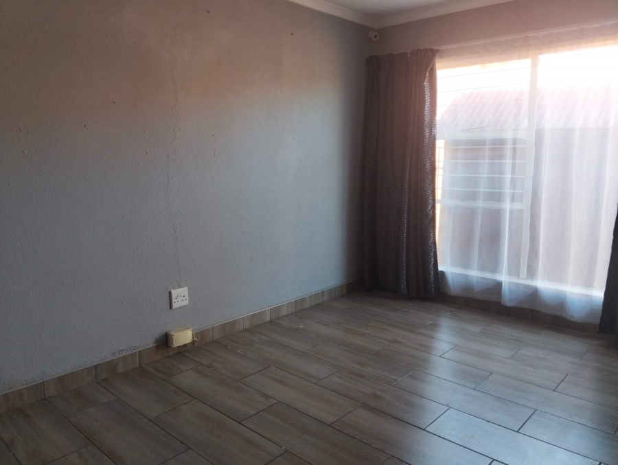 2 Bedroom Property for Sale in Mayberry Park Gauteng