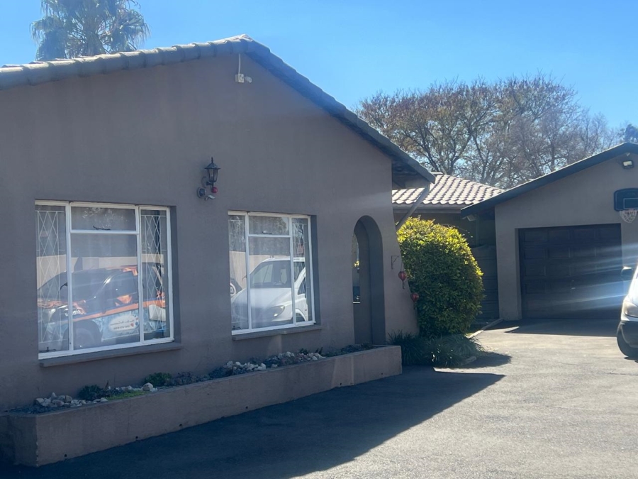 4 Bedroom Property for Sale in Brackenhurst Gauteng