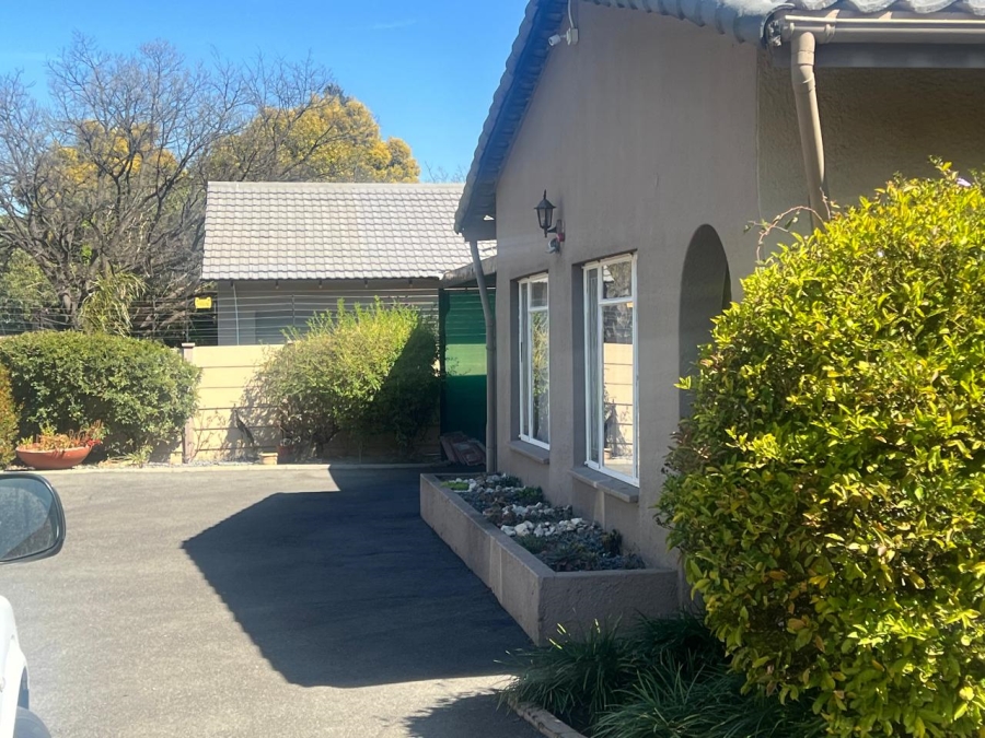 4 Bedroom Property for Sale in Brackenhurst Gauteng