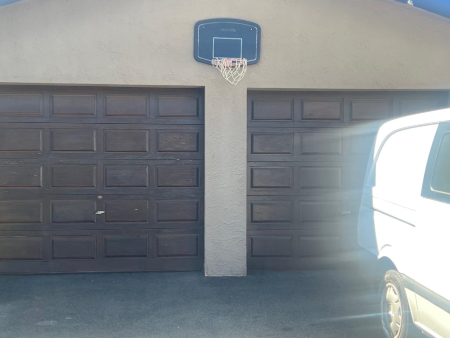 4 Bedroom Property for Sale in Brackenhurst Gauteng