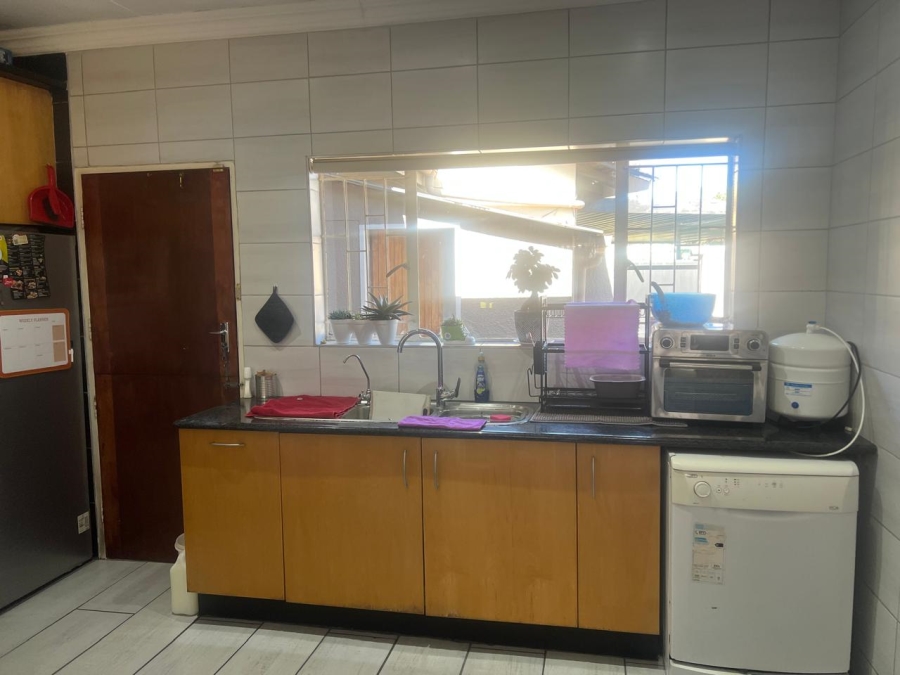 4 Bedroom Property for Sale in Brackenhurst Gauteng